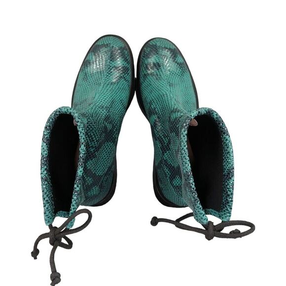 Stuart Weitzman Shoes Womens 5 Boots Fashion Snake Print Casual Pull On Benita - Picture 7 of 16